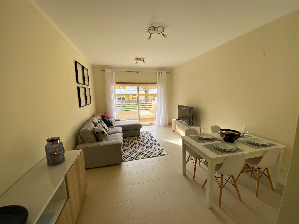 Apartamento T2 Com Piscina Em Conceicao E Cabanas De タヴィラ エクステリア 写真