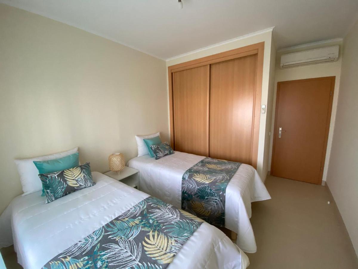 Apartamento T2 Com Piscina Em Conceicao E Cabanas De タヴィラ エクステリア 写真