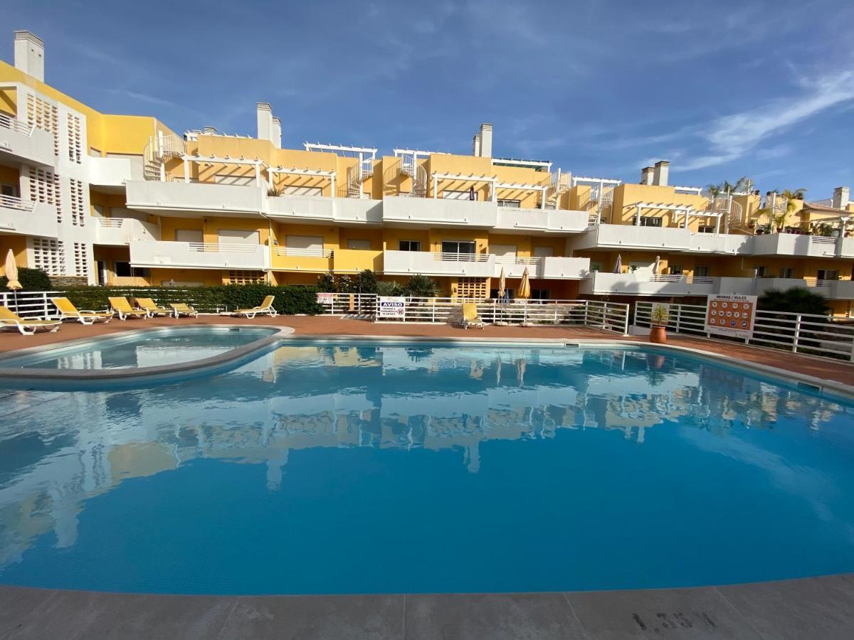 Apartamento T2 Com Piscina Em Conceicao E Cabanas De タヴィラ エクステリア 写真