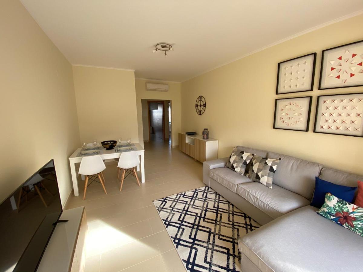 Apartamento T2 Com Piscina Em Conceicao E Cabanas De タヴィラ エクステリア 写真