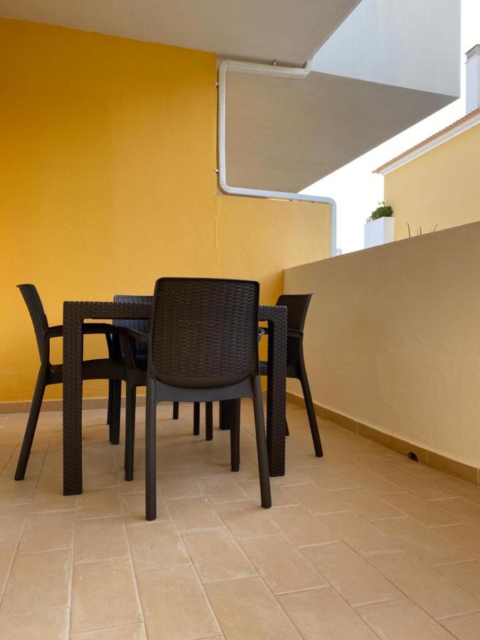 Apartamento T2 Com Piscina Em Conceicao E Cabanas De タヴィラ エクステリア 写真