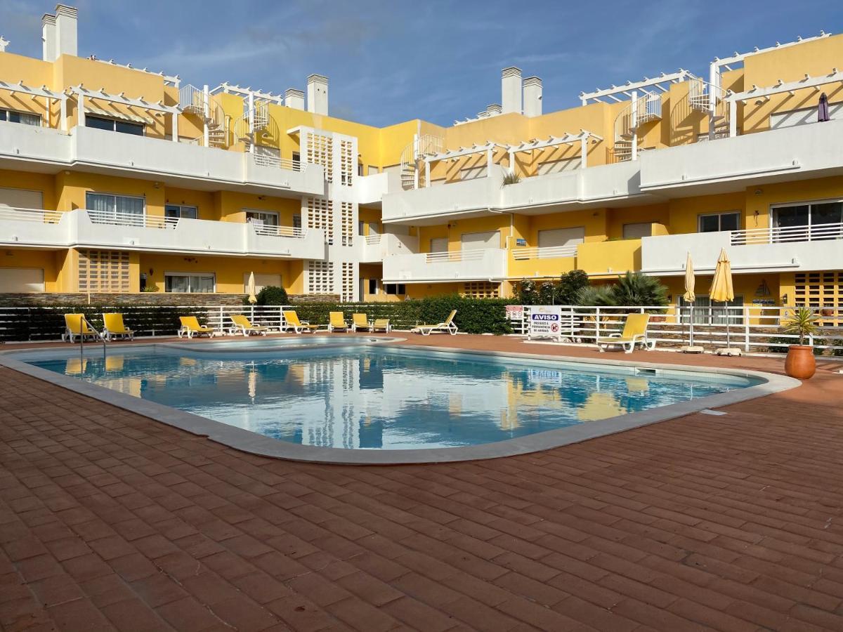 Apartamento T2 Com Piscina Em Conceicao E Cabanas De タヴィラ エクステリア 写真