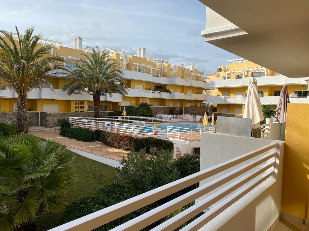 Apartamento T2 Com Piscina Em Conceicao E Cabanas De タヴィラ エクステリア 写真