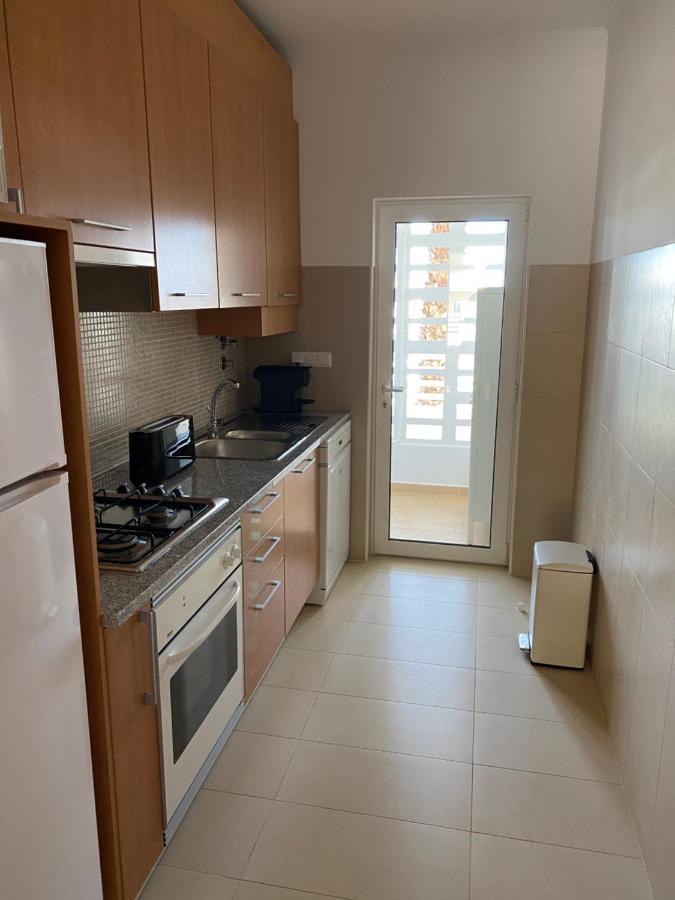 Apartamento T2 Com Piscina Em Conceicao E Cabanas De タヴィラ エクステリア 写真